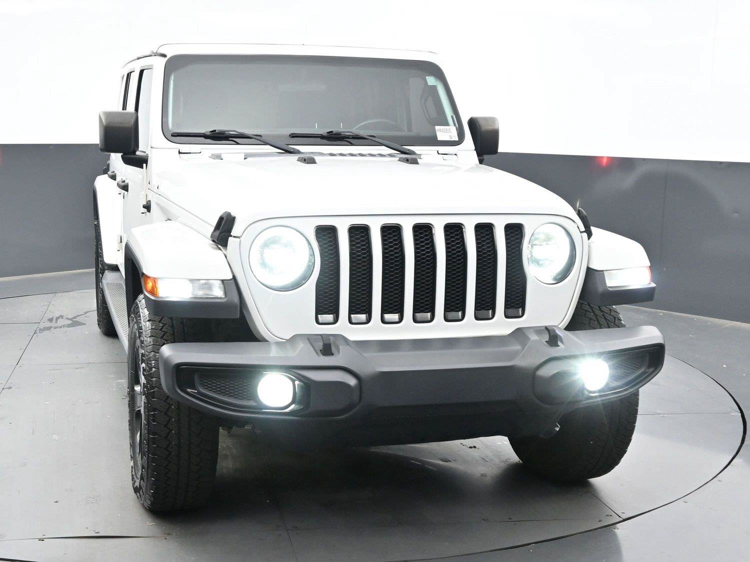 Used 2020 Jeep Wrangler Unlimited Sahara AWD/4WD image 2