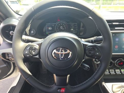 New 2025 Toyota GR86 image 14