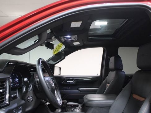 Used 2024 GMC Sierra 1500 AT4 w/ Technology Package image 3