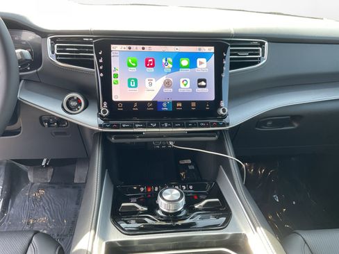 New 2026 Jeep Grand Wagoneer L Limited image 11