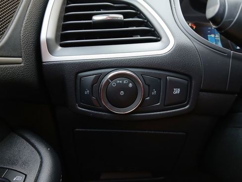 Used 2023 Ford Edge SEL image 25