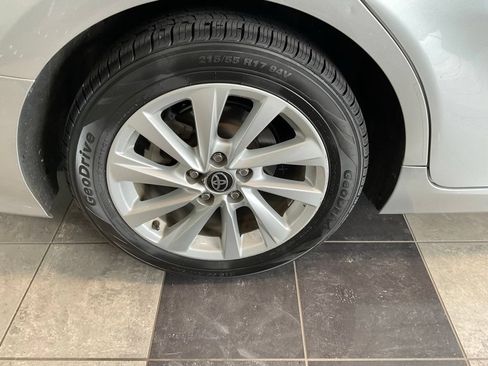 Used 2024 Toyota Camry LE FWD image 6