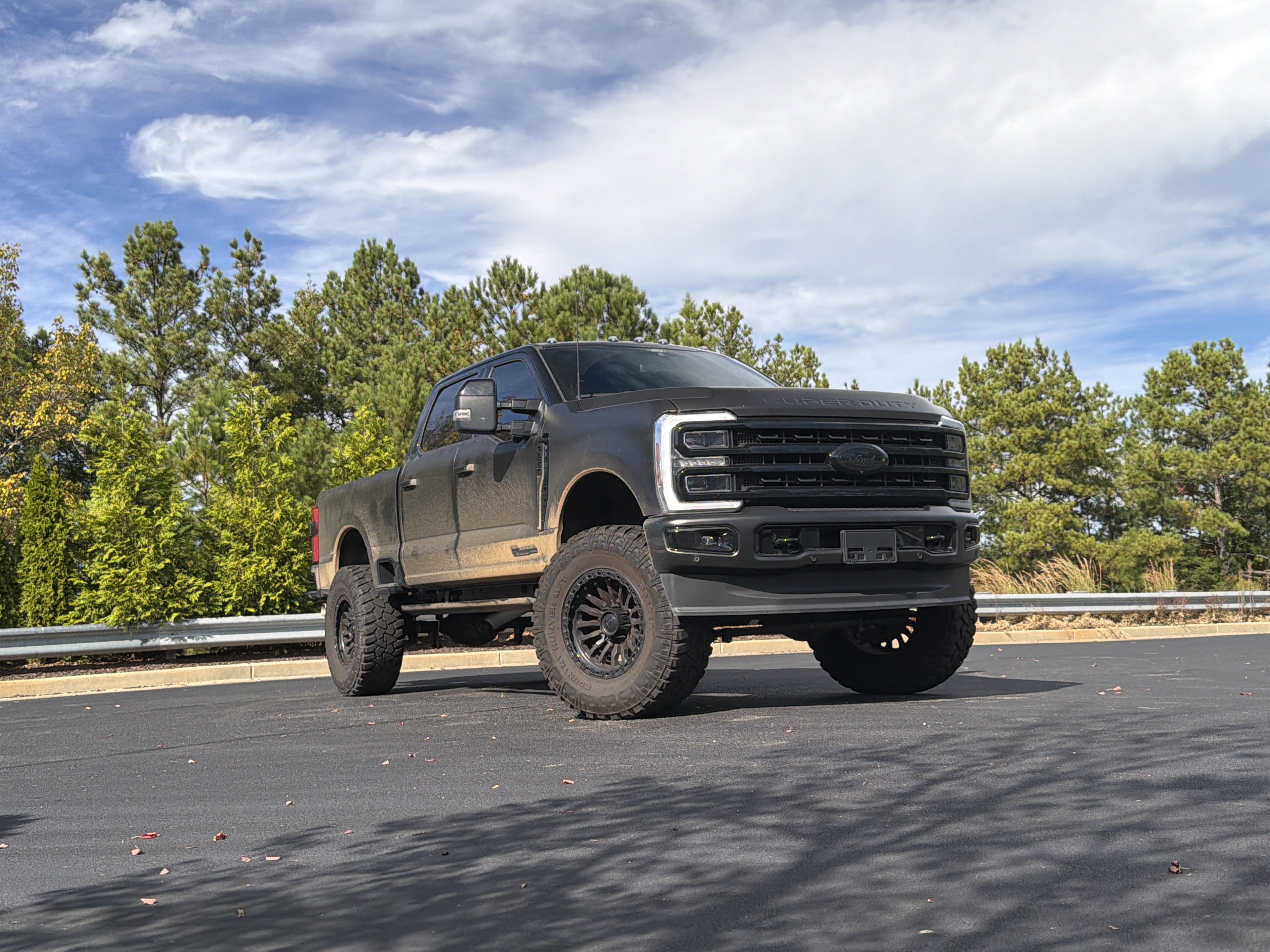 Used 2024 Ford F250 Platinum AWD/4WD image 3