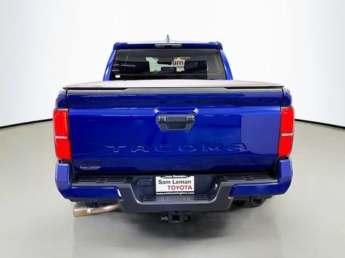 Used 2025 Toyota Tacoma TRD Off-Road AWD/4WD image 6