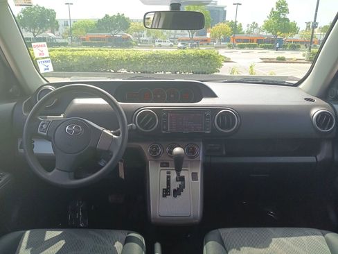 Used 2014 Scion xB Hatchback 4D image 14