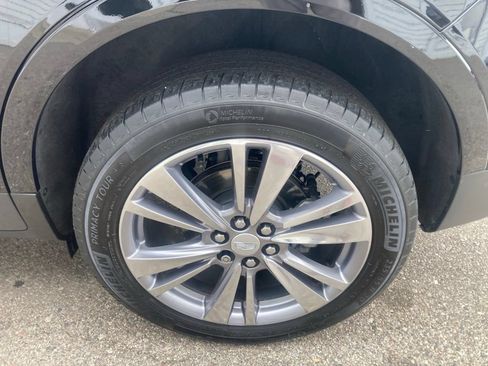 Used 2024 Cadillac XT5 Premium Luxury w/ LPO, Floor Liner Package AWD/4WD image 10