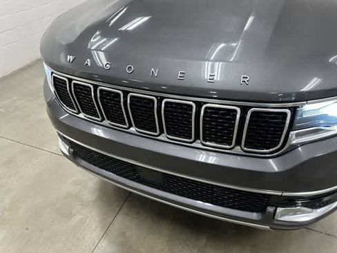 Used 2024 Jeep Wagoneer Series II w/ Flexible Seating Group RWD image 31