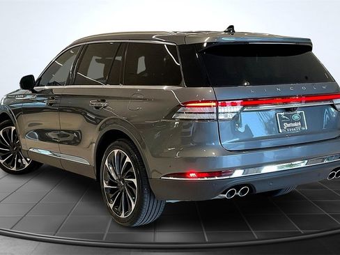 Used 2024 Lincoln Aviator Reserve w/ Equipment Group 201A image 2