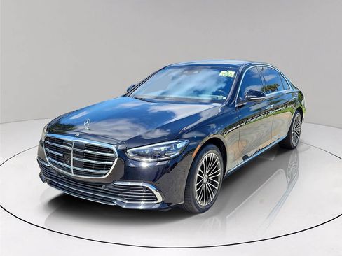 Used 2023 Mercedes-Benz S 580 S 580 image 3