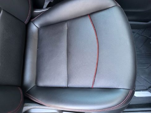 Used 2022 Chevrolet Equinox RS w/ RS Leather Package image 36