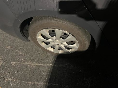 Used 2024 Toyota Corolla LE image 7