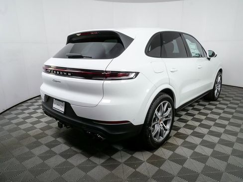 New 2026 Porsche Cayenne AWD image 29