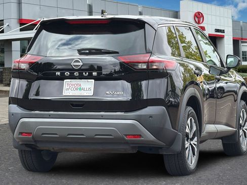 Used 2022 Nissan Rogue SV AWD/4WD image 4