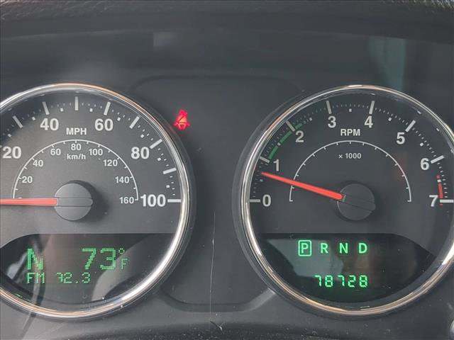 Used 2012 Jeep Wrangler Unlimited Rubicon w/ Connectivity Group AWD/4WD image 9