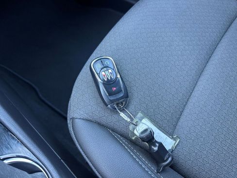 Used 2025 Buick Encore GX Preferred image 22