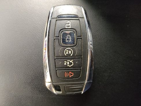 Used 2018 Lincoln MKZ Select w/ Technology Package FWD image 32