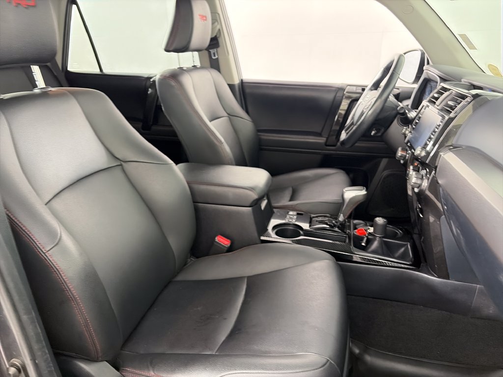 Used 2020 Toyota 4Runner TRD Off-Road Premium w/ Moonroof Package AWD/4WD image 31