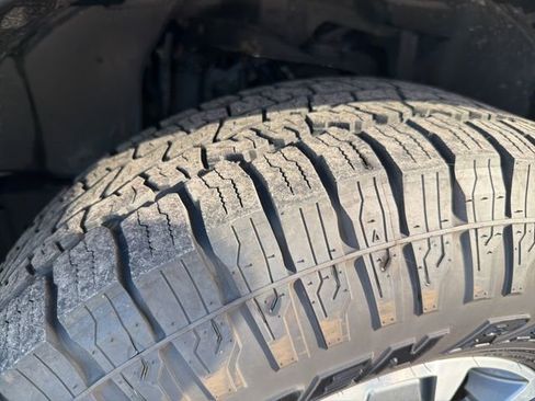 Used 2018 Nissan Frontier PRO-4X image 13