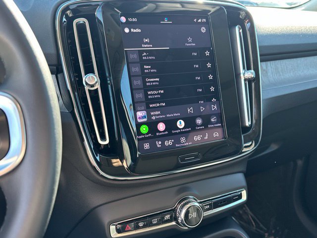 Certified 2024 Volvo XC40 B5 Core AWD/4WD image 19