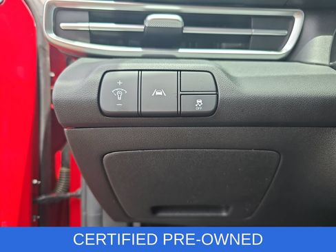 Used 2022 Hyundai Elantra Limited FWD image 26