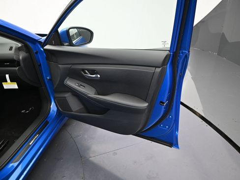 New 2025 Nissan Sentra SV image 7