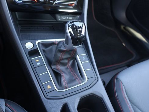 Certified 2025 Volkswagen Jetta GLI Autobahn image 22