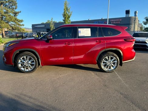 Used 2020 Toyota Highlander Limited AWD/4WD image 4