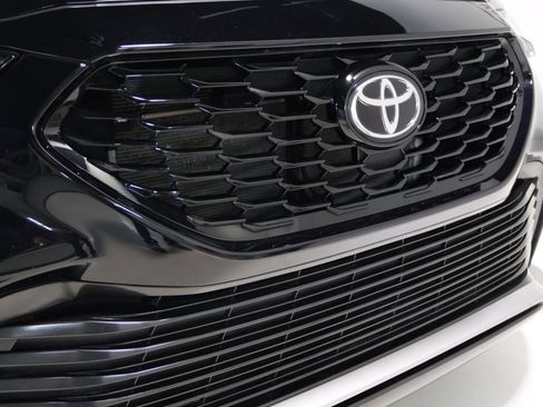 Used 2023 Toyota Highlander L image 26