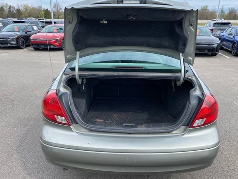 Used 2003 Ford Taurus SES image 22