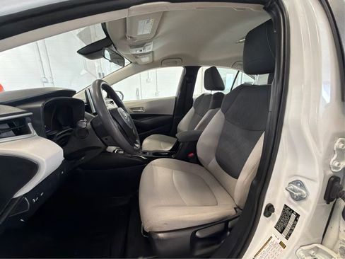 Used 2021 Toyota Corolla LE FWD image 9
