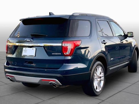 Used 2016 Ford Explorer XLT w/ Equipment Group 202A image 12