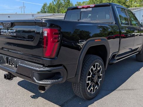 New 2026 GMC Sierra 2500 Denali Ultimate w/ LPO, Black Badging Package AWD/4WD image 7