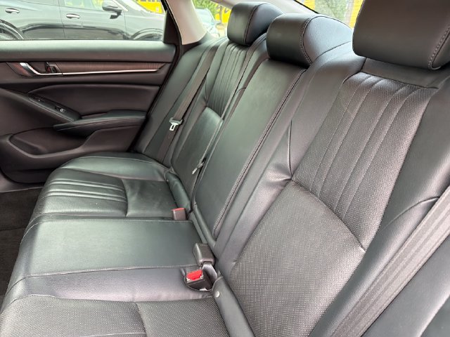 Used 2018 Honda Accord Touring image 23