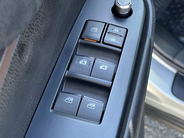 Used 2018 Toyota Highlander XLE AWD/4WD image 31