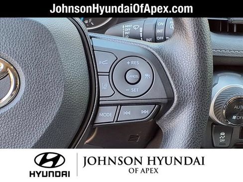 Used 2022 Toyota RAV4 XLE w/ Convenience Package AWD/4WD image 14
