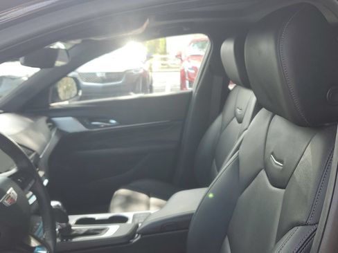 Used 2021 Cadillac CT4 Premium Luxury RWD image 21