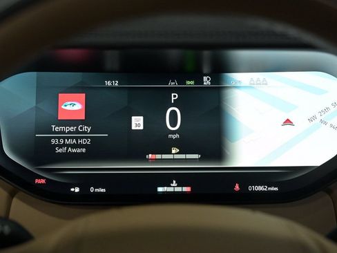 Used 2025 Land Rover Range Rover SE AWD/4WD image 43