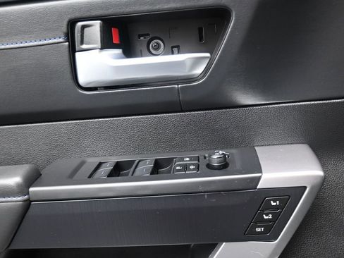 Used 2023 Toyota Tundra Platinum image 28