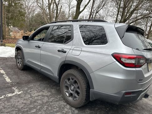 Used 2024 Honda Pilot TrailSport image 20
