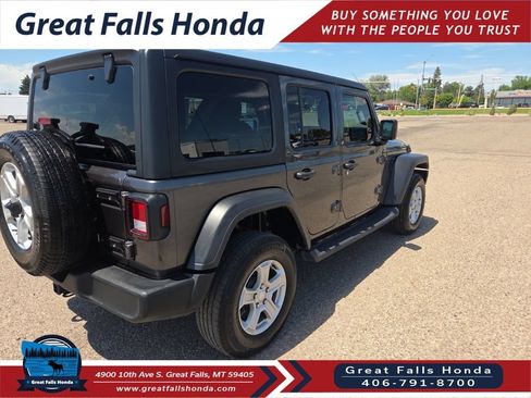 Used 2022 Jeep Wrangler Unlimited Sport AWD/4WD image 7