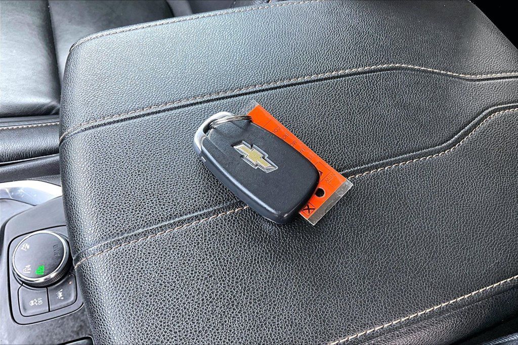 Used 2020 Chevrolet Traverse LT w/ LT Premium Package AWD/4WD image 36
