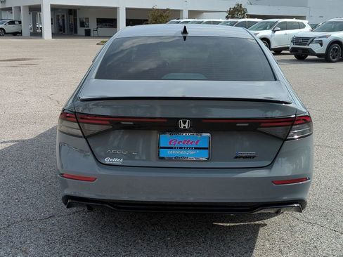 Used 2023 Honda Accord Sport image 6