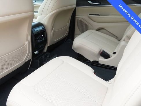 New 2025 Jeep Grand Cherokee L Limited w/ Luxury Tech Group II AWD/4WD image 13