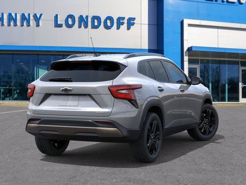 New 2026 Chevrolet Trax ACTIV w/ Sunroof Package FWD image 4