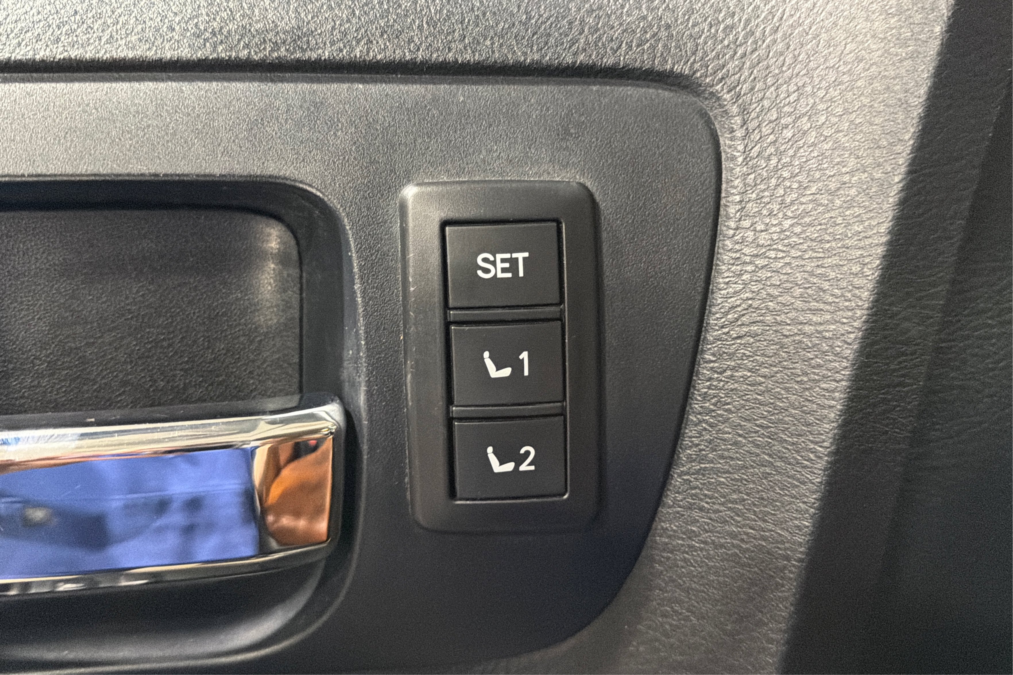 Used 2019 Toyota Tundra 1794 Edition AWD/4WD image 17