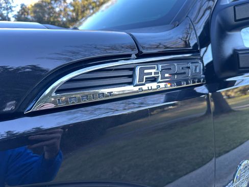 Used 2015 Ford F250 Lariat w/ Lariat Interior Package image 51