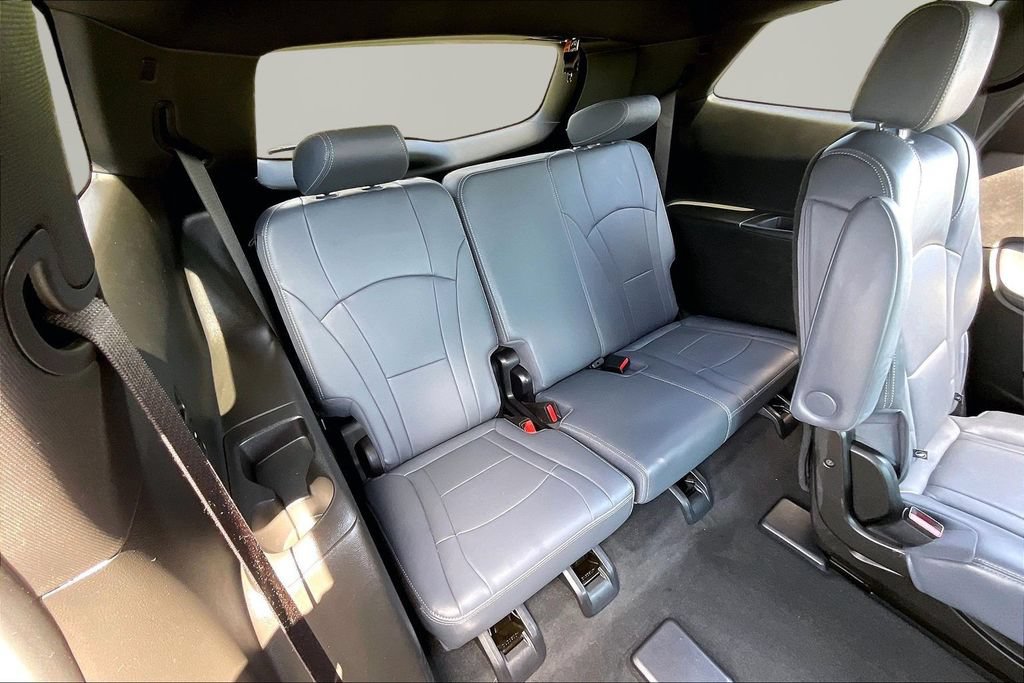 Used 2023 Buick Enclave Essence FWD image 29