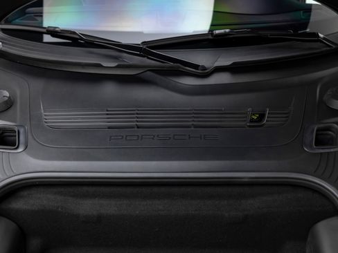 Used 2018 Porsche 911 GT2 RS image 64