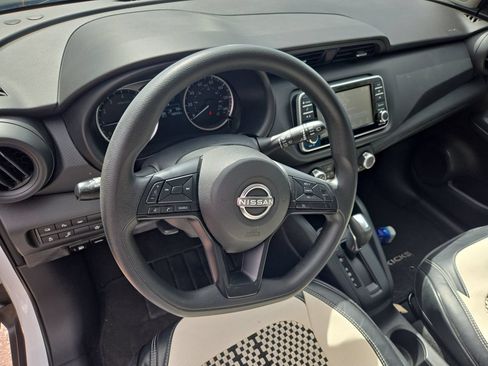 Used 2023 Nissan Kicks S FWD image 10