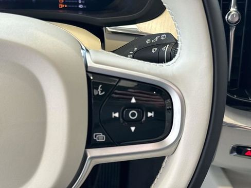 New 2026 Volvo XC60 T8 Ultra image 29